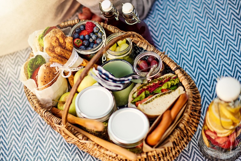 How to Wrap a Sandwich for a Picture-Perfect Picnic
