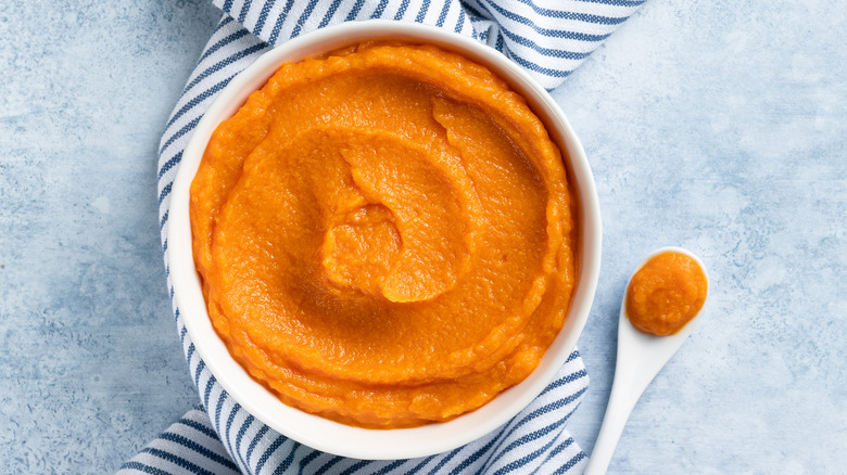 Pumpkin puree in a bowl