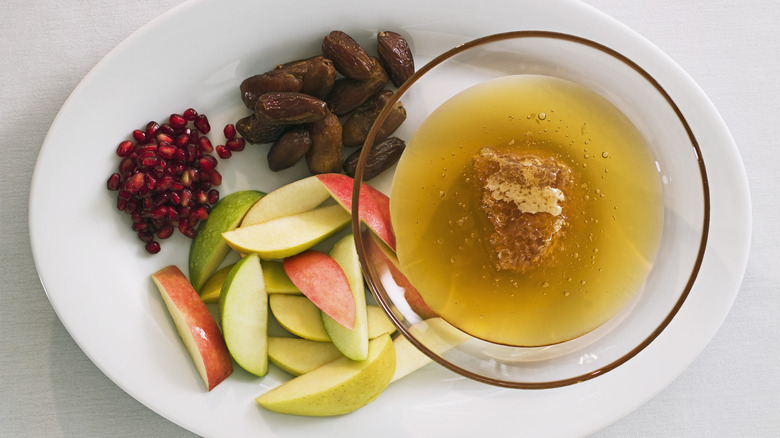 Platter of Rosh Hashanah foods