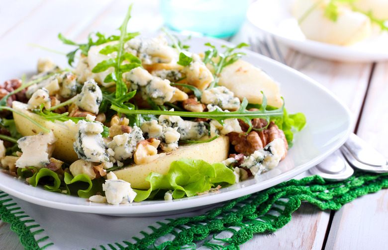 Bibb Lettuce Salad With Blue Cheese and Candied Pecans