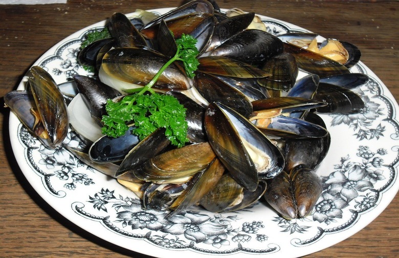 Eat: Mussels