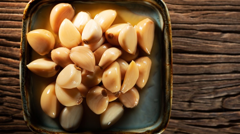 bowl of peeled garlic