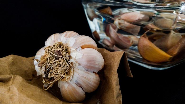 head and garlic bowl