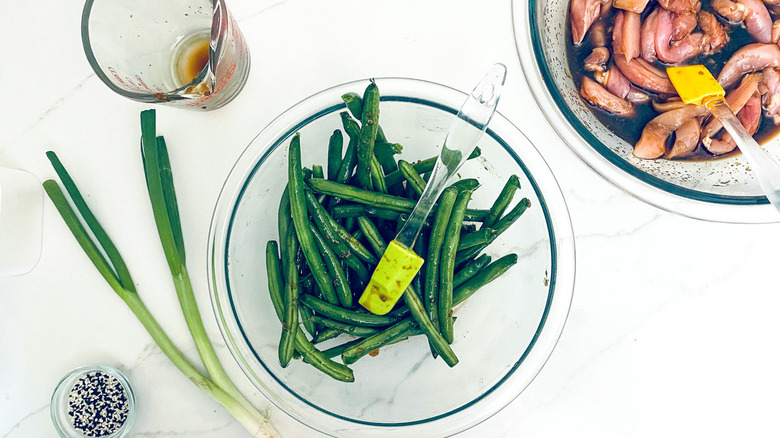 green beans and raw chicken