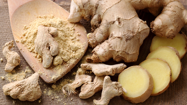 fresh, sliced, and dried ginger