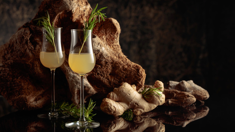 ginger liqueur in glasses with rosemary