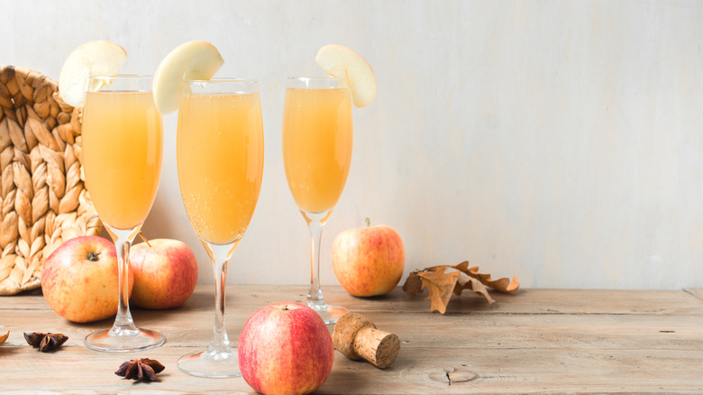 Glasses of apple cider mimosa