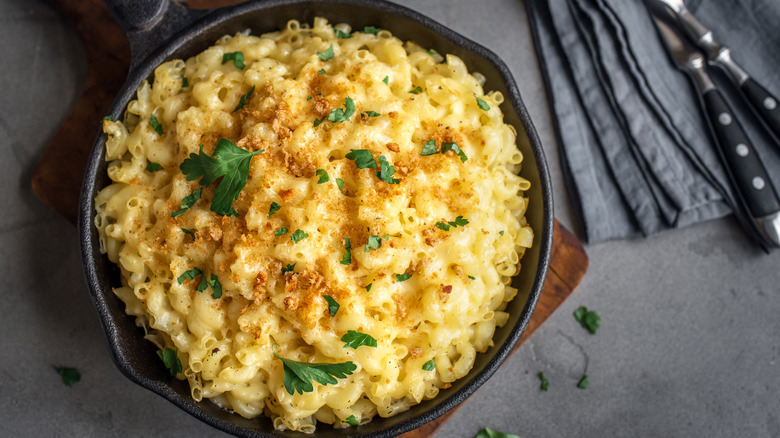 Mac and cheese in a cast-iron skillet