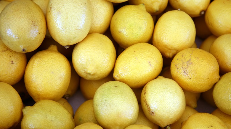 Fresh lemons