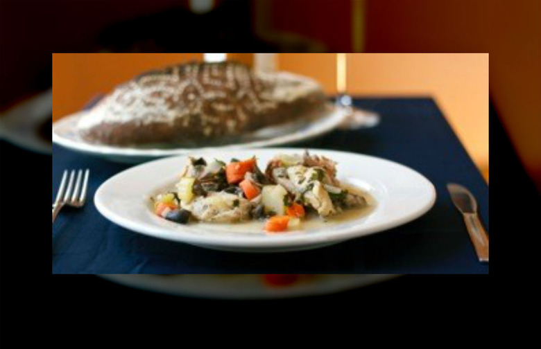 Slow-Cooker Chicken Coq au Vin Blanc