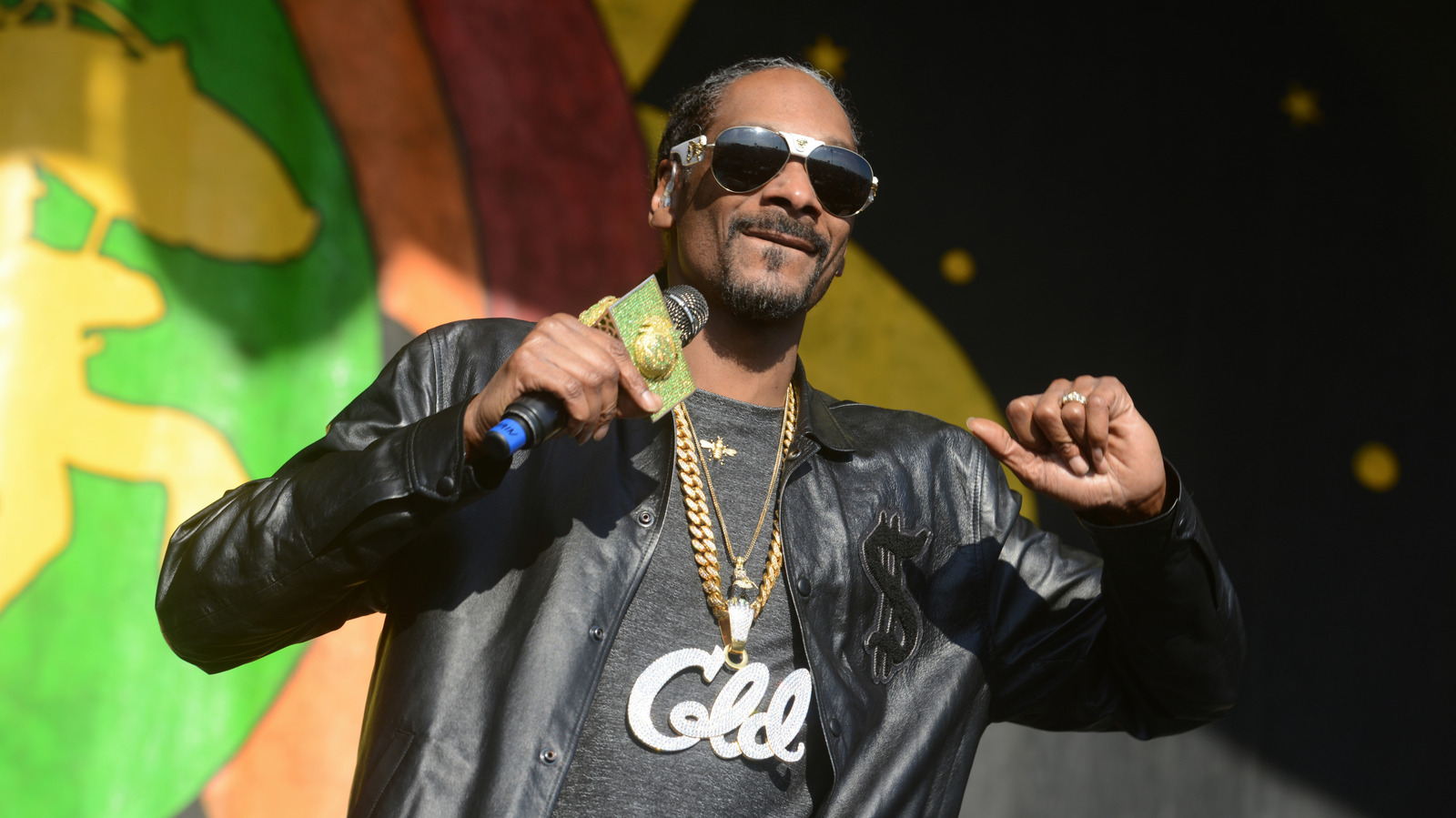 Snoop Dogg's 3-Ingredient Bacon Upgrade Is Decadence At Its Finest