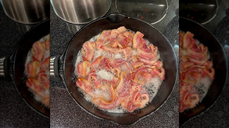 cooking bacon in cast iron skillet