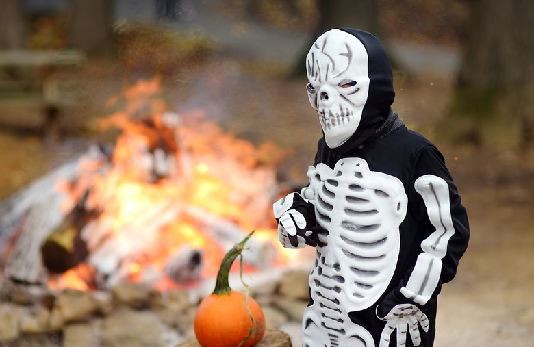 For trick-or-treaters: Gloves are not your friend