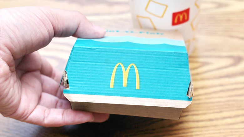 blue mcdonald's sandwich box