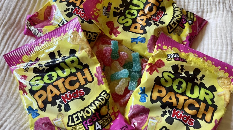 Sour Patch Kids Lemonade Fest Review A Super Tart And Tasty Summer Treat
