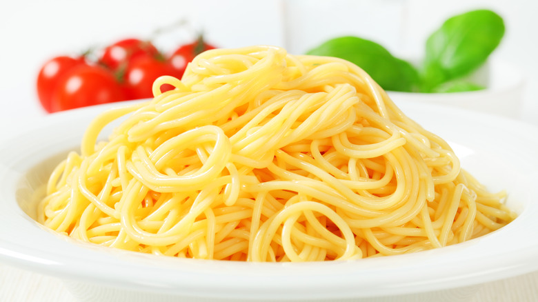 plate of plain spaghetti