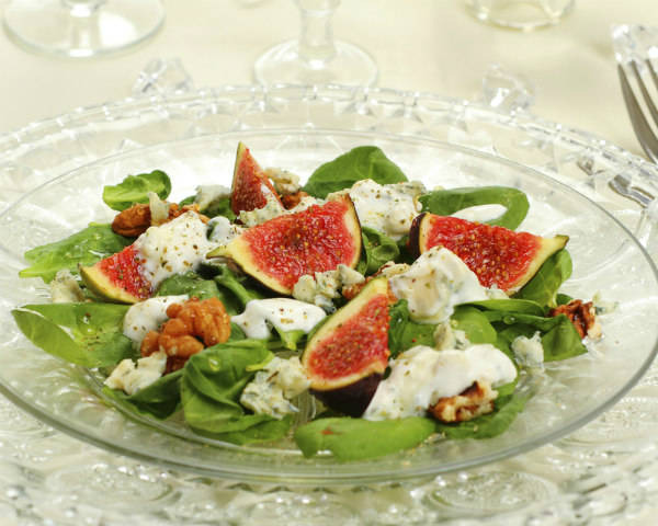 Grilled Figs and Spinach Salad