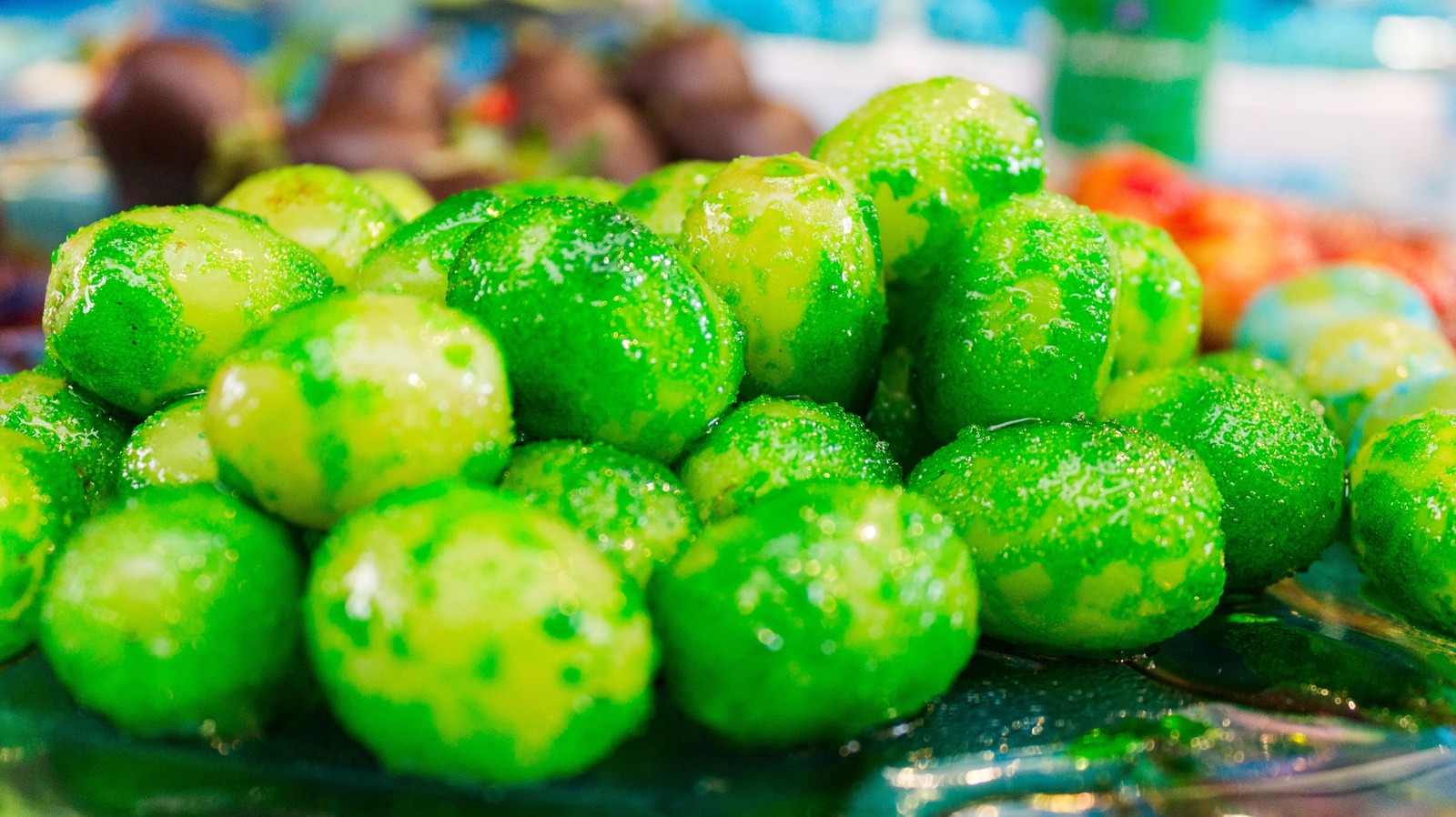 Sprinkle Jell-O Mix On Grapes For The Ultimate Frozen Snack