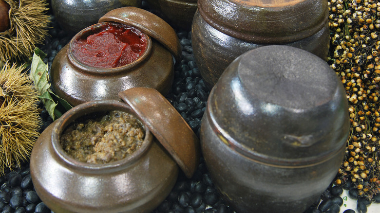 gochujang and doenjang filling onggi