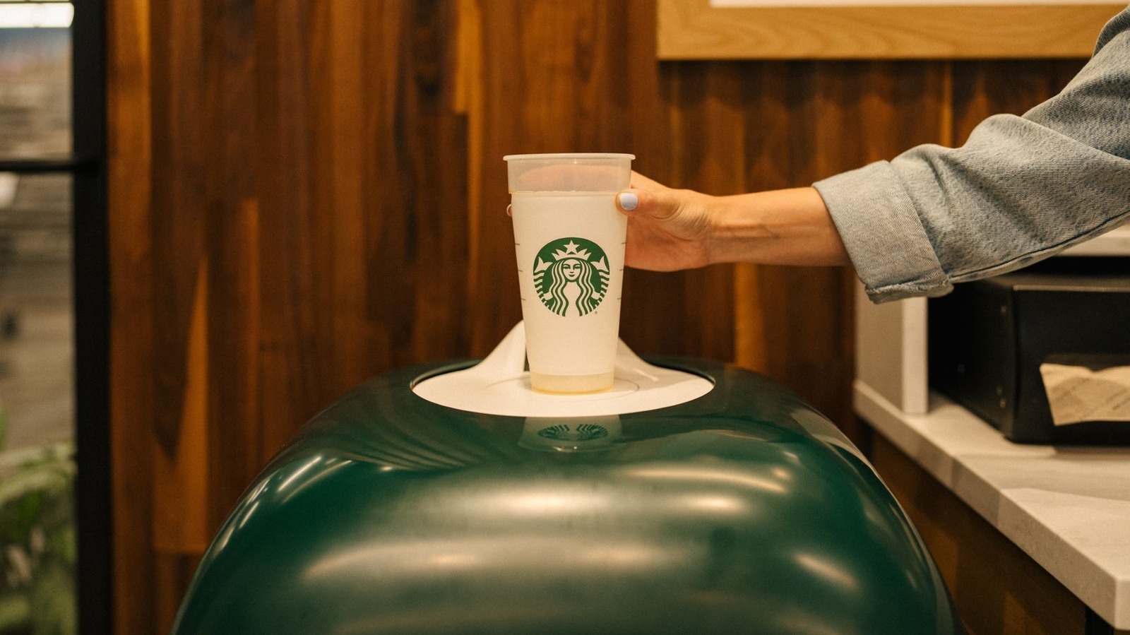 Starbucks Offers Bonus Stars for Bringing a Reusable Cup