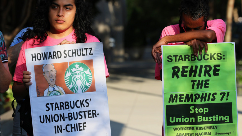 Activists protesting against Starbucks' union busting efforts