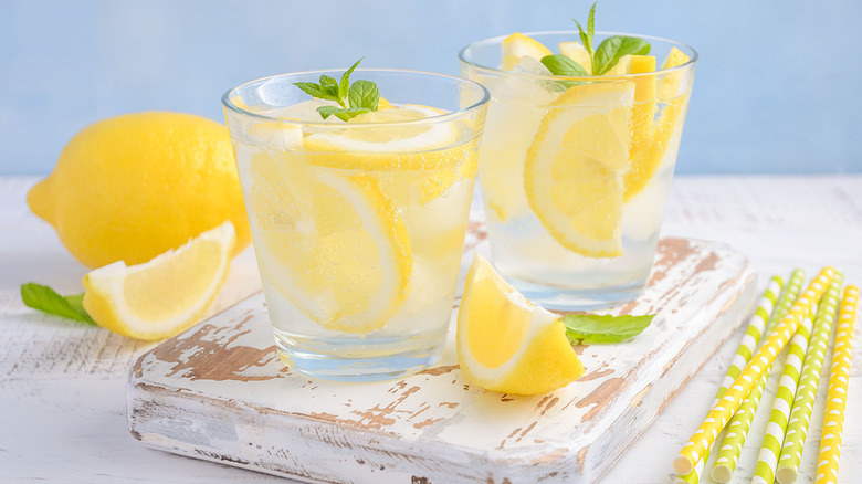 lemons in cocktail glasses