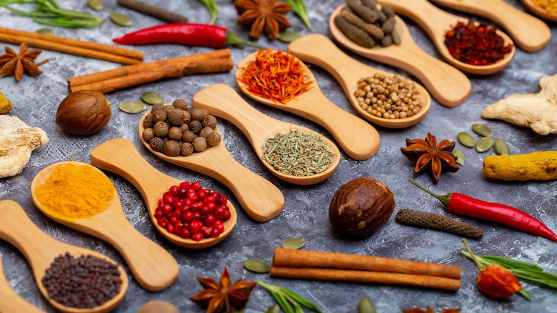 https://www.thedailymeal.com/img/gallery/storing-your-spices-in-plastic-containers-will-ruin-their-shelf-life/intro-1680874386.jpg