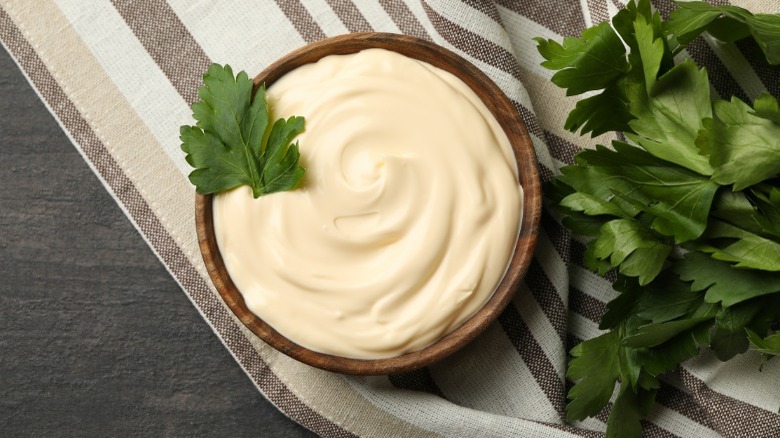 A bowl of mayonnaise