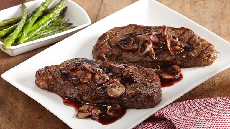  Steak and Wild Mushrooms in Red Wine Sauce