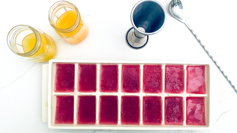 cranberry juice ice cubes 