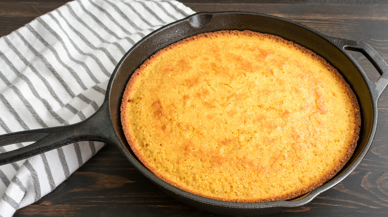 cast iron cornbread