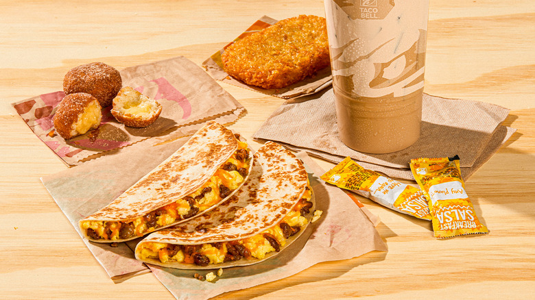 Taco Bell breakfast taco combo