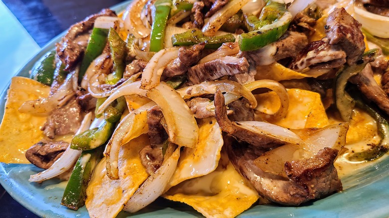 Nachos with grilled ingredients