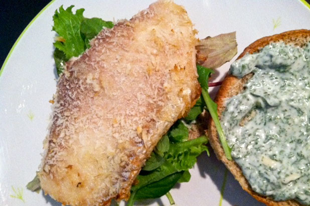 Panko-Crusted Tilapia Sandwich with Garlic-Dill Mayonnaise Recipe