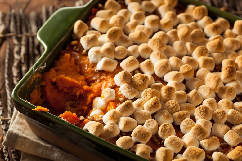 Thanksgiving Day: Make your casseroles (1 hour)