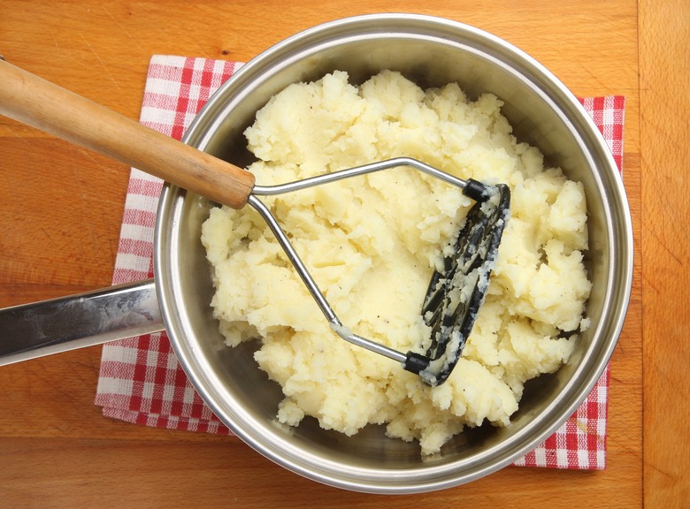 Thanksgiving Day: Make mashed potatoes (30 minutes)