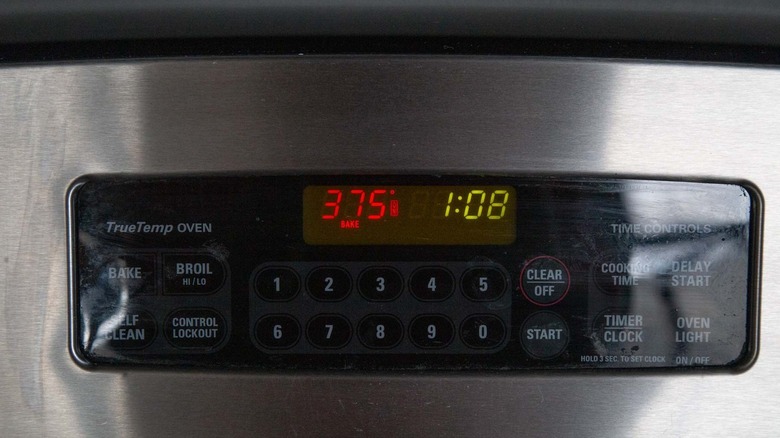 Oven temperature gauge at 375 F