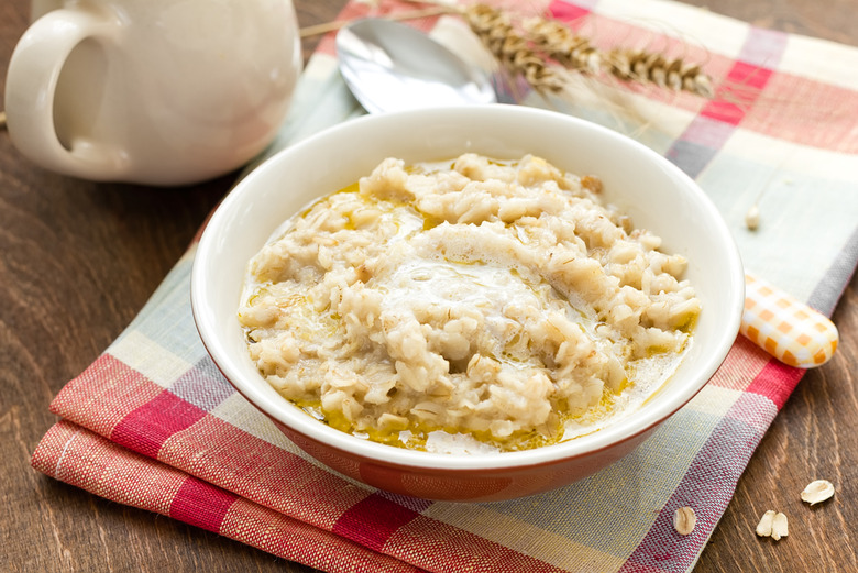 Tommy's Cheese Grits Breakfast