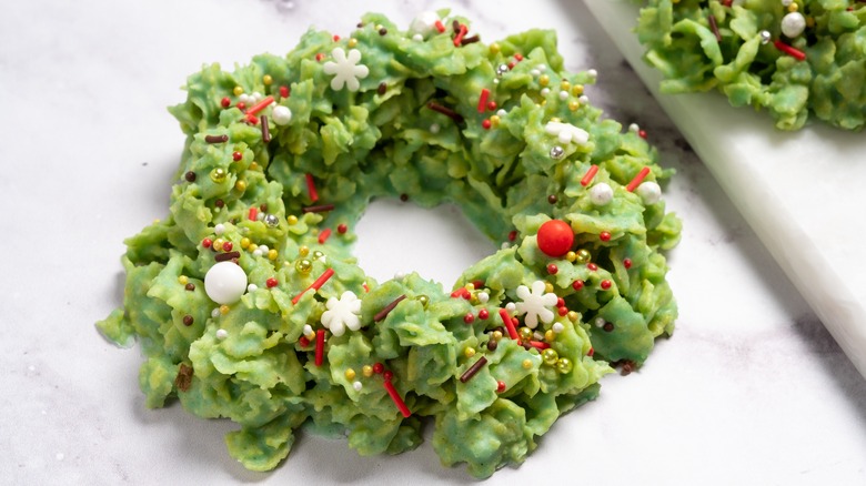 Corn Flakes marshmallow wreaths