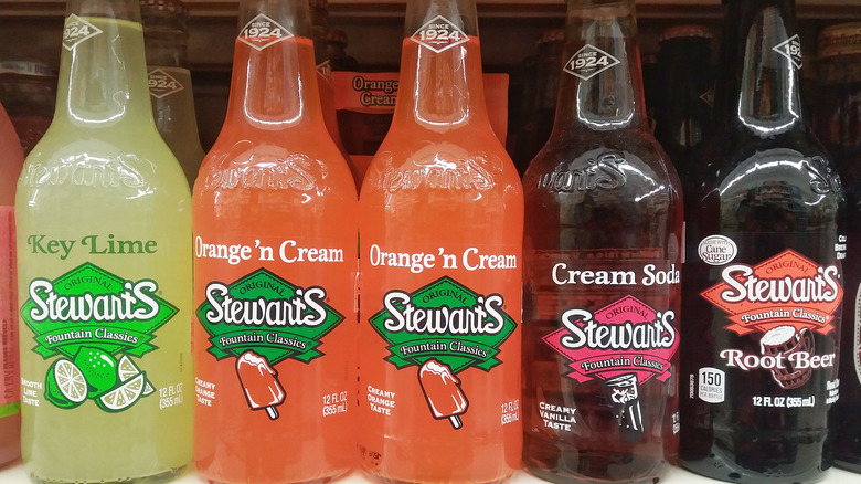 https://www.thedailymeal.com/img/gallery/the-10-best-cream-soda-brands-ranked/intro-1678868261.jpg