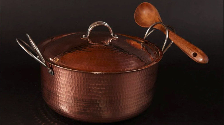 Sertodo recycled copper dutch oven