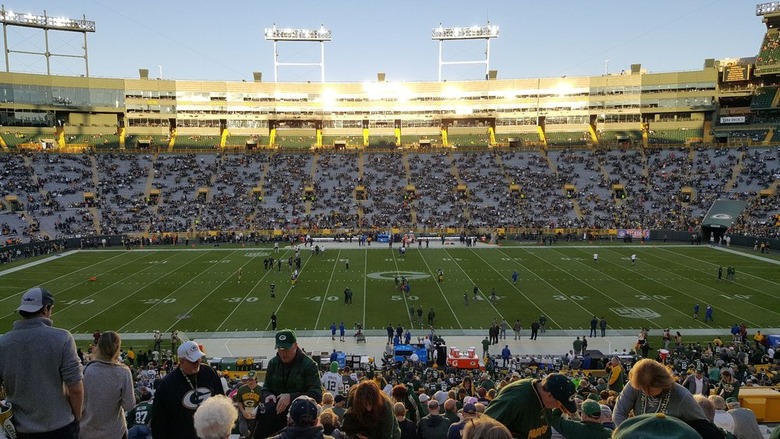 Lambeau Field ranked as a top ten NFL tailgating stadium