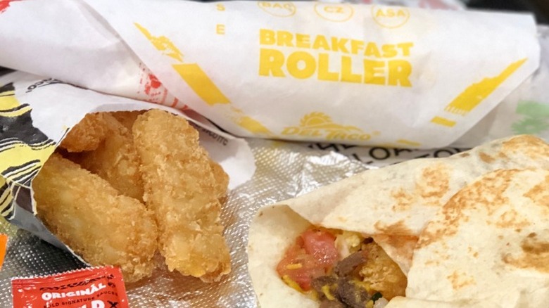 Breakfast roller with a meal