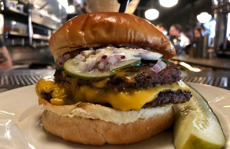 #4 Cheeseburger, Au Cheval (Chicago, Illinois)