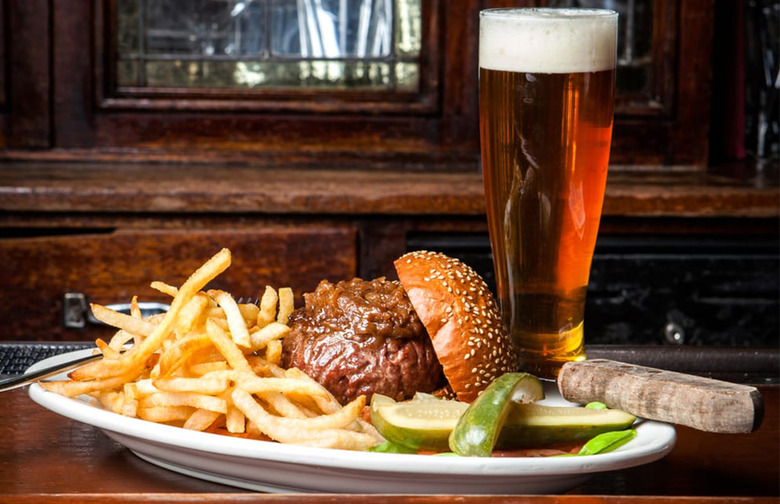 #5 Black Label Burger, Minetta Tavern (New York, New York)