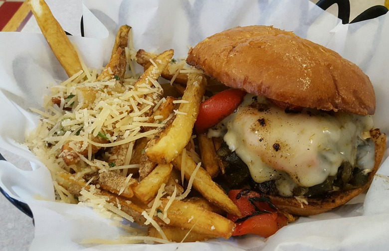 #86 Best of the Bash Burger, The Burger Dive (Billings, Montana)