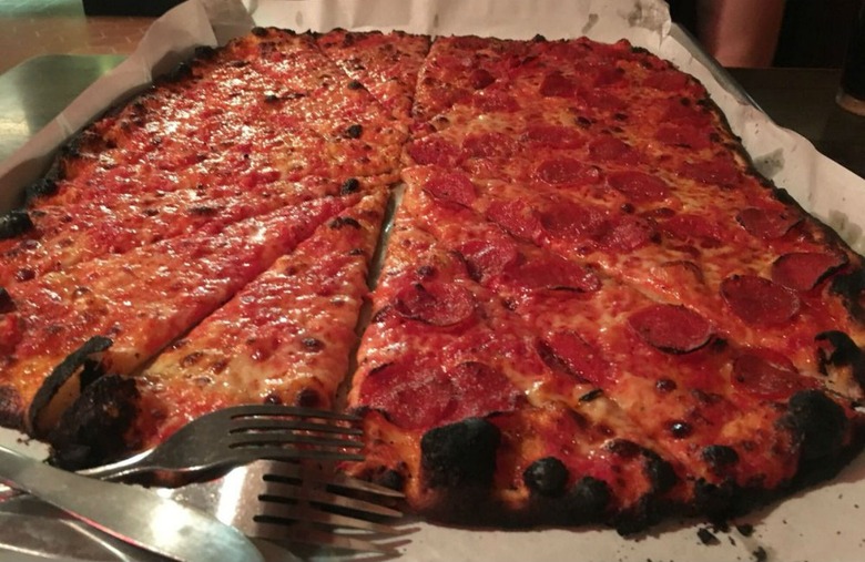 #14 Sally's Apizza (New Haven, Connecticut)