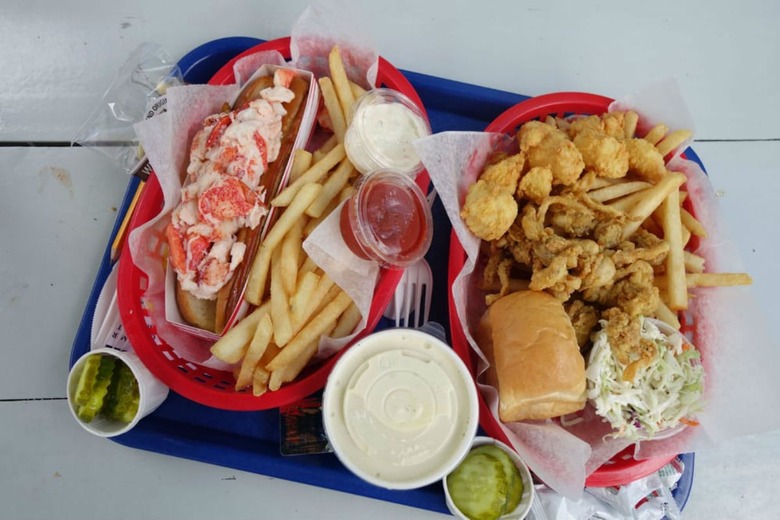 #44 Bob's Clam Hut (Kittery, Maine)