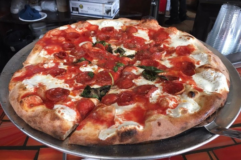 #18 Grimaldi's (Brooklyn, New York)