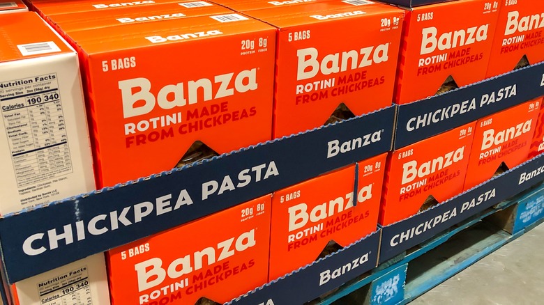 Boxes of Banza chickpea pasta